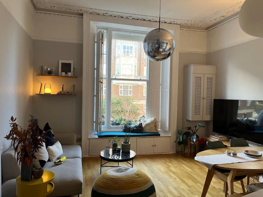 Gorgeous 2 Bedroom Flat In Charming Swiss Cottage Londres Exterior foto