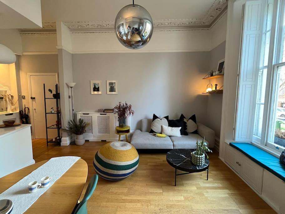 Gorgeous 2 Bedroom Flat In Charming Swiss Cottage Londres Exterior foto
